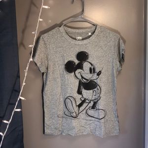 !! Mickey Mouse gray tee shirt !!